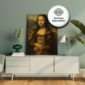 Yüksek çözünürlüklü kedili Mona Lisa tablosu salon dekorasyonunda baskı örneği