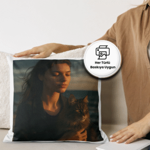 Kadın ve kedisinin yer aldığı sinematik portre baskılı yastık tasarımı – her türlü baskıya uygun dijital ürün